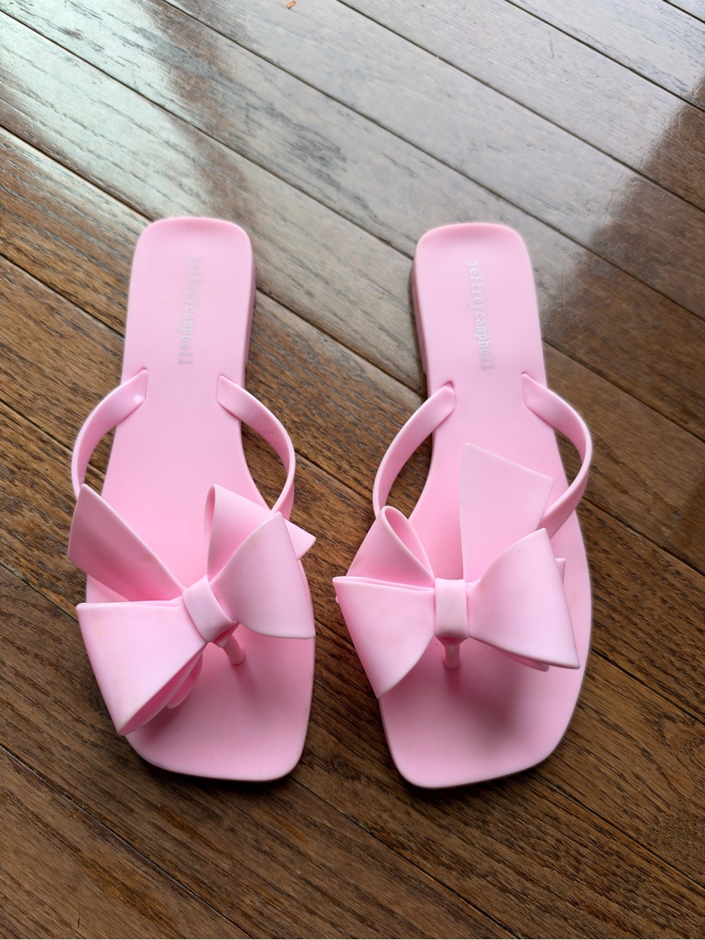 Jeffrey Campbell flip flop size 9